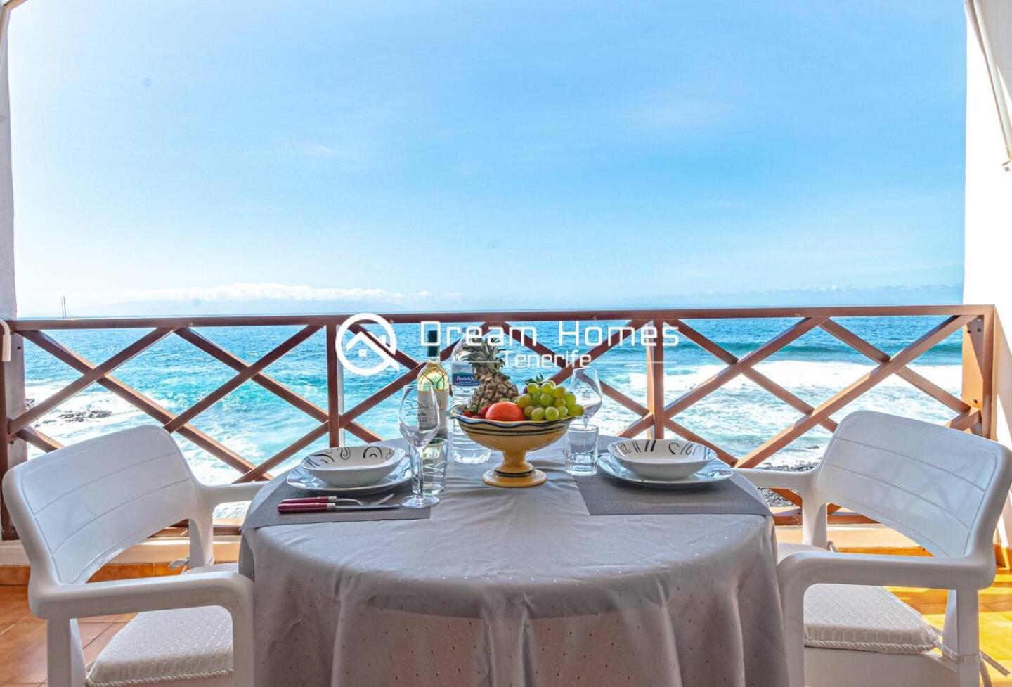 Oceanfront Neptuno Apt By Dream Homes Tenerife Puerto de Santiago  Exterior photo