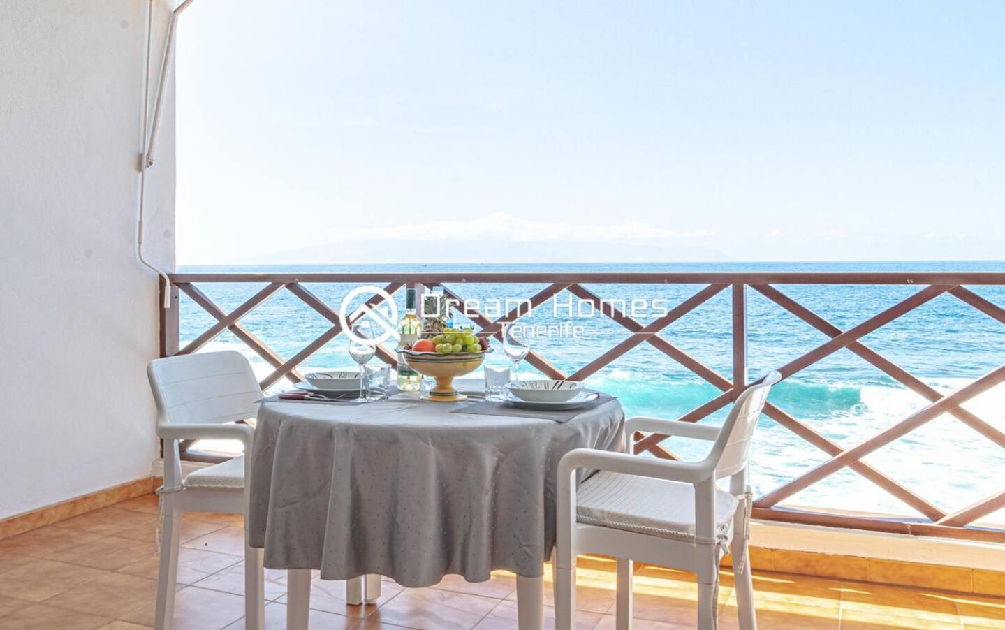 Oceanfront Neptuno Apt By Dream Homes Tenerife Puerto de Santiago  Exterior photo